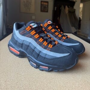 Nike Air Max 95 ‘Black’ Size 10.5 men’s